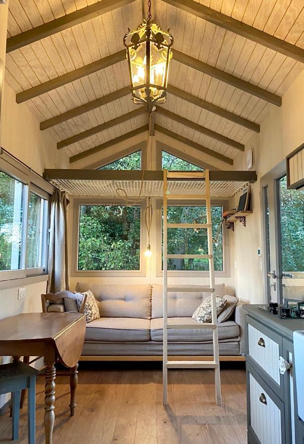 Villa Jolie Tiny House Sous Les Grands Arbres à Cholet Extérieur photo